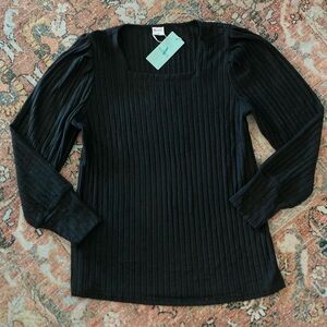 Women’s Ribbed Sweater with Puff Sleeves